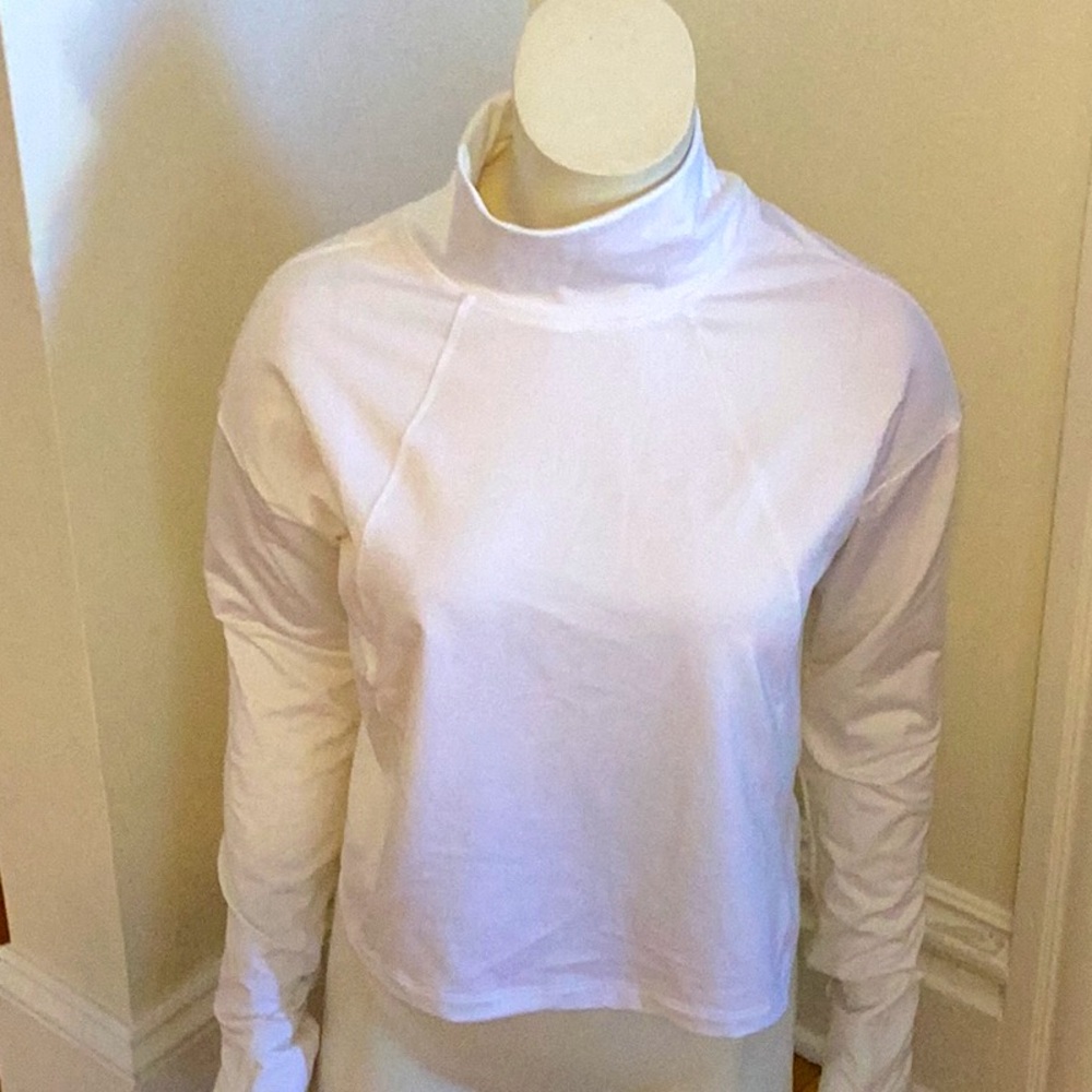 Athleta winter running shirt